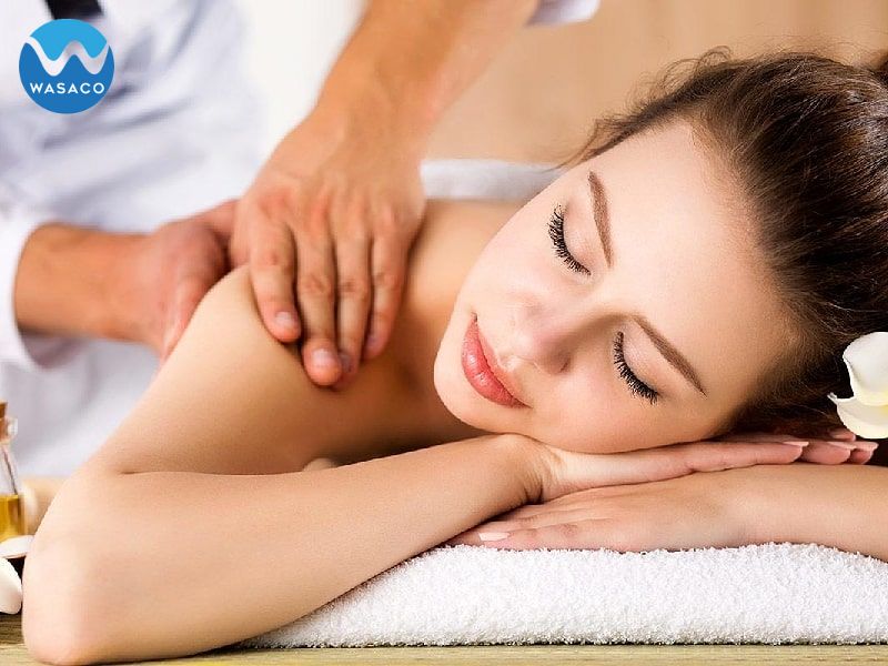 massage cơ thể sau khi xông
